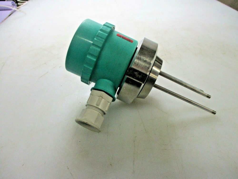 NEW PEPPERL+FUCHS MANNEIM LEVEL SENSOR 038561