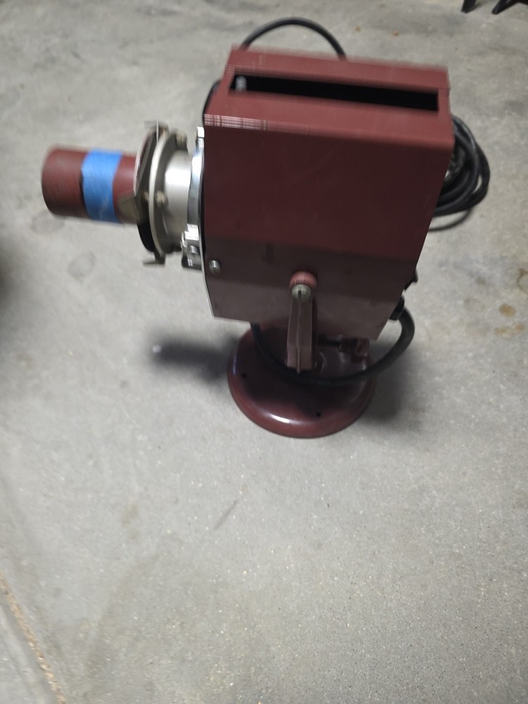 Mole Richardson Mini Mole with Focal Spot 200w Tested