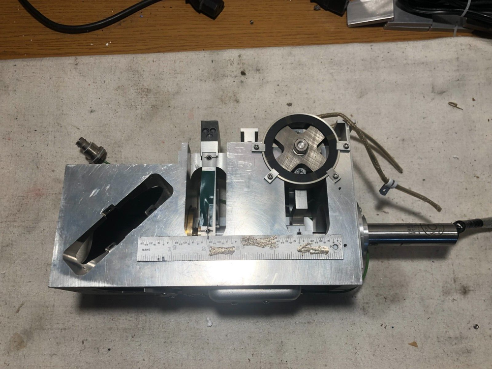 Military Laser Schaevitz Eng Linear Variable Differential Transformer & Mount