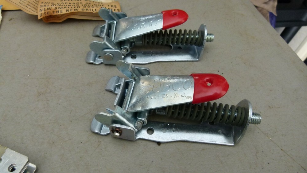Vintage CUBCO Junior Model Ski Equipment Bindings Automatic Release, Slipper