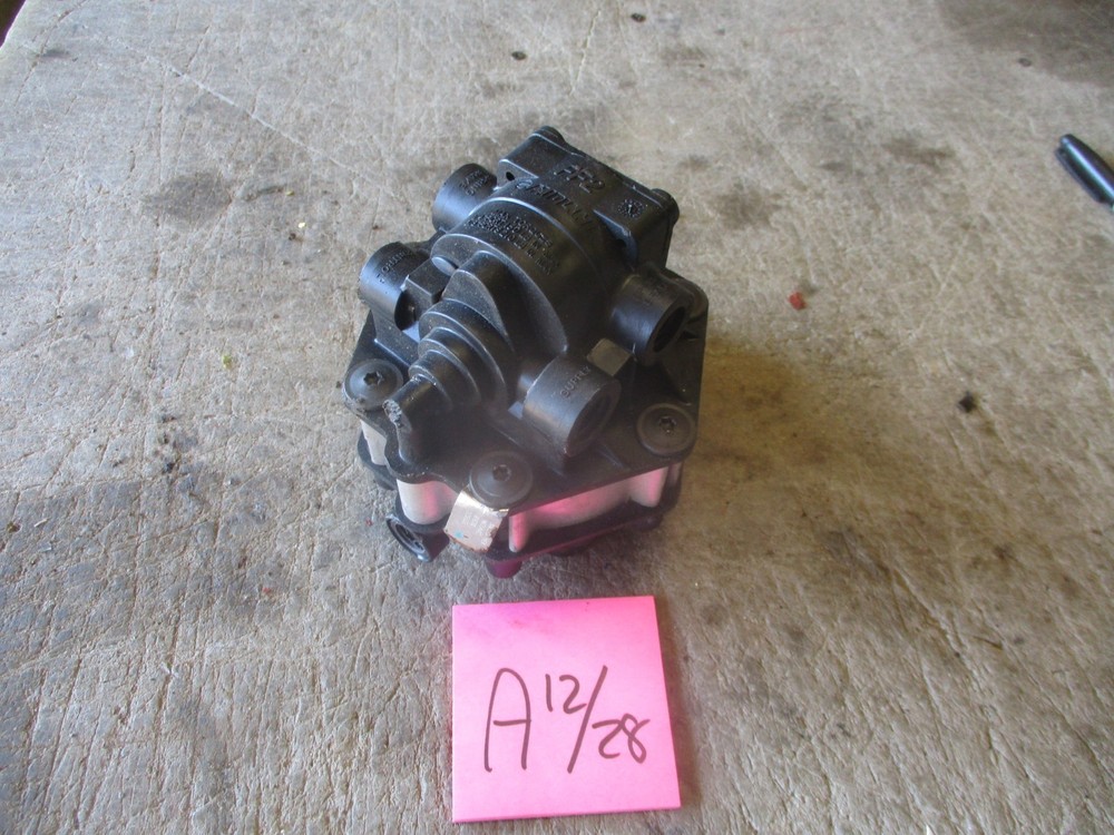 NOS Midland Haldex Air Valve N4304AC, RV030, 175A3A