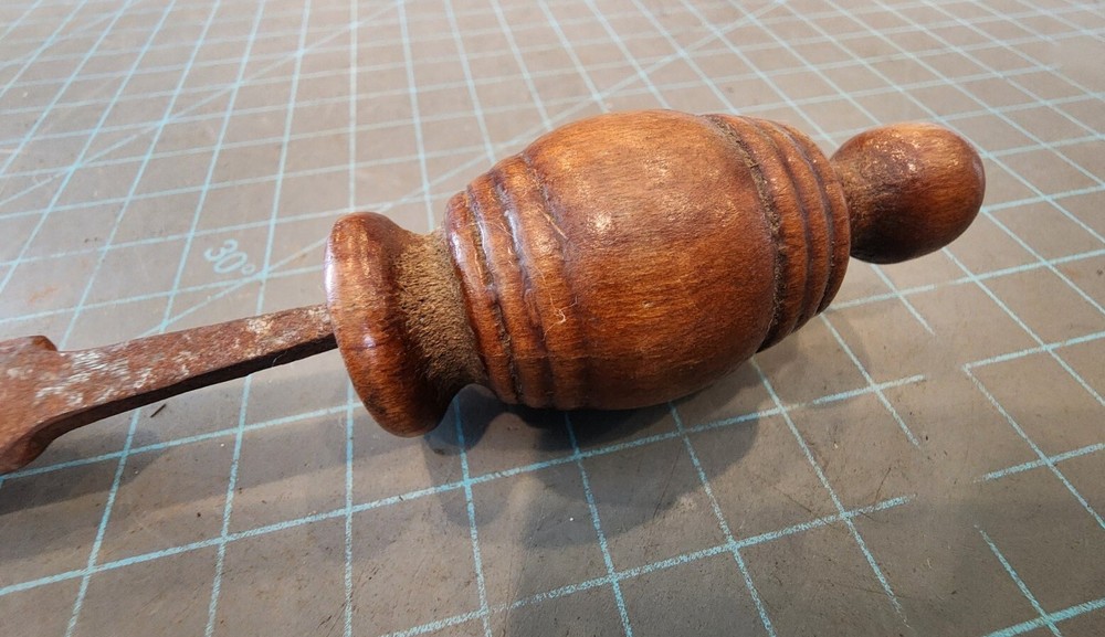 PRIMITIVE HANDMADE GOUGE TURNED HANDLE 10" LONG - mjkT