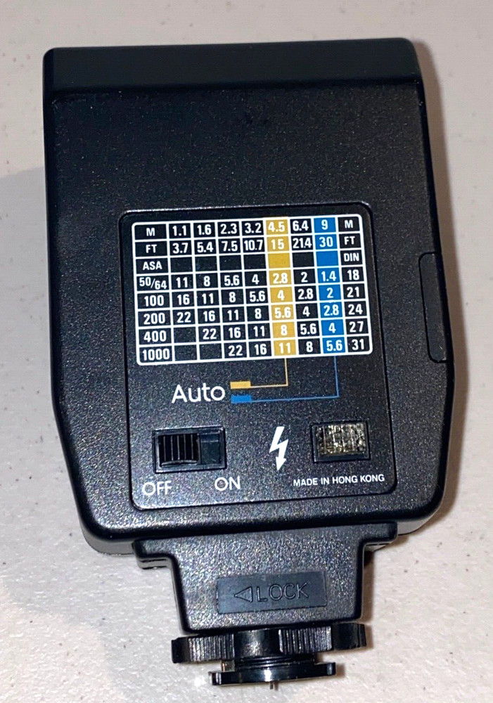 Quantaray QA 25 Computerized Automatic Flash Unit in Box