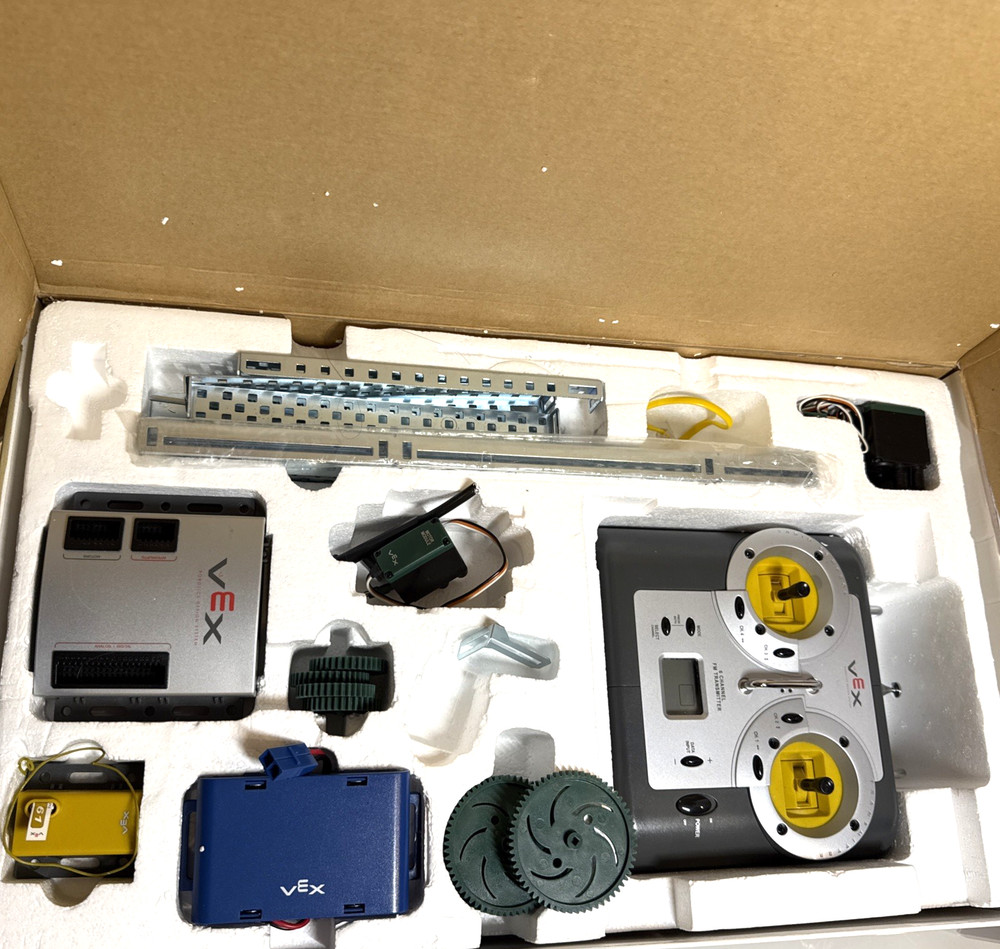 VEX Robotics Design Engineering System v.5 Kit not complete for parts (read)
