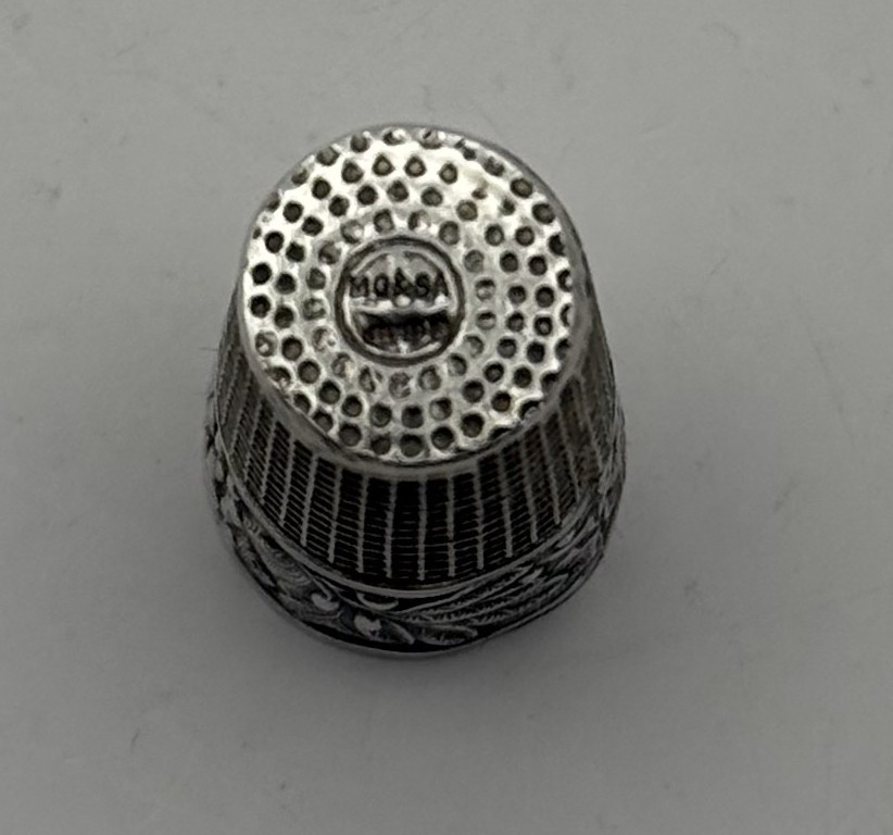 Hallmarked Silver Thimble Decorated With Flowers & Berries Boxed