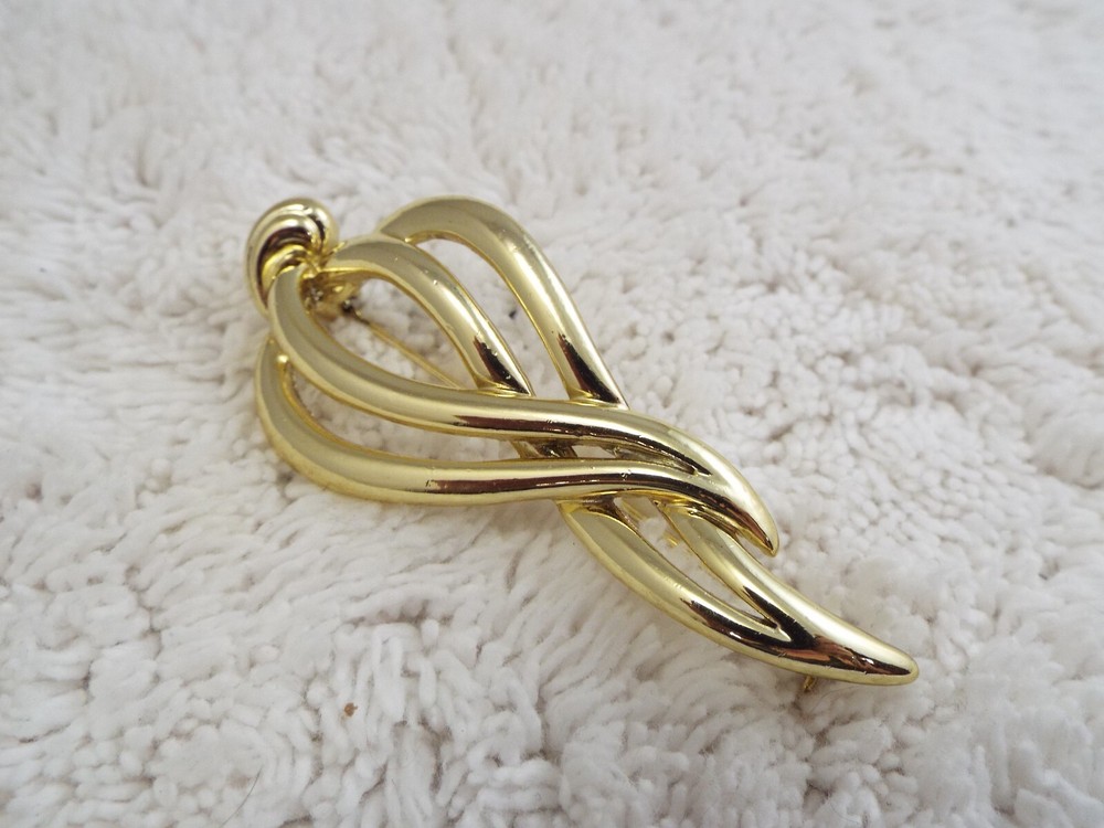 Goldtone Pin (A75)