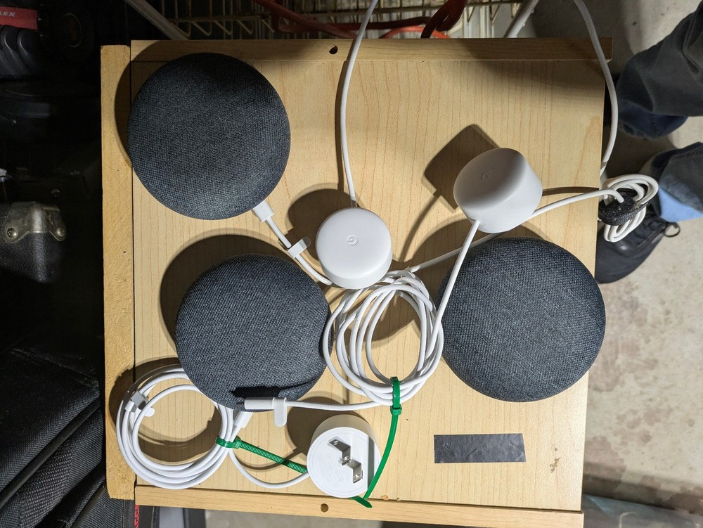 Google Home Smart Speaker + Chromecast Audio Lot