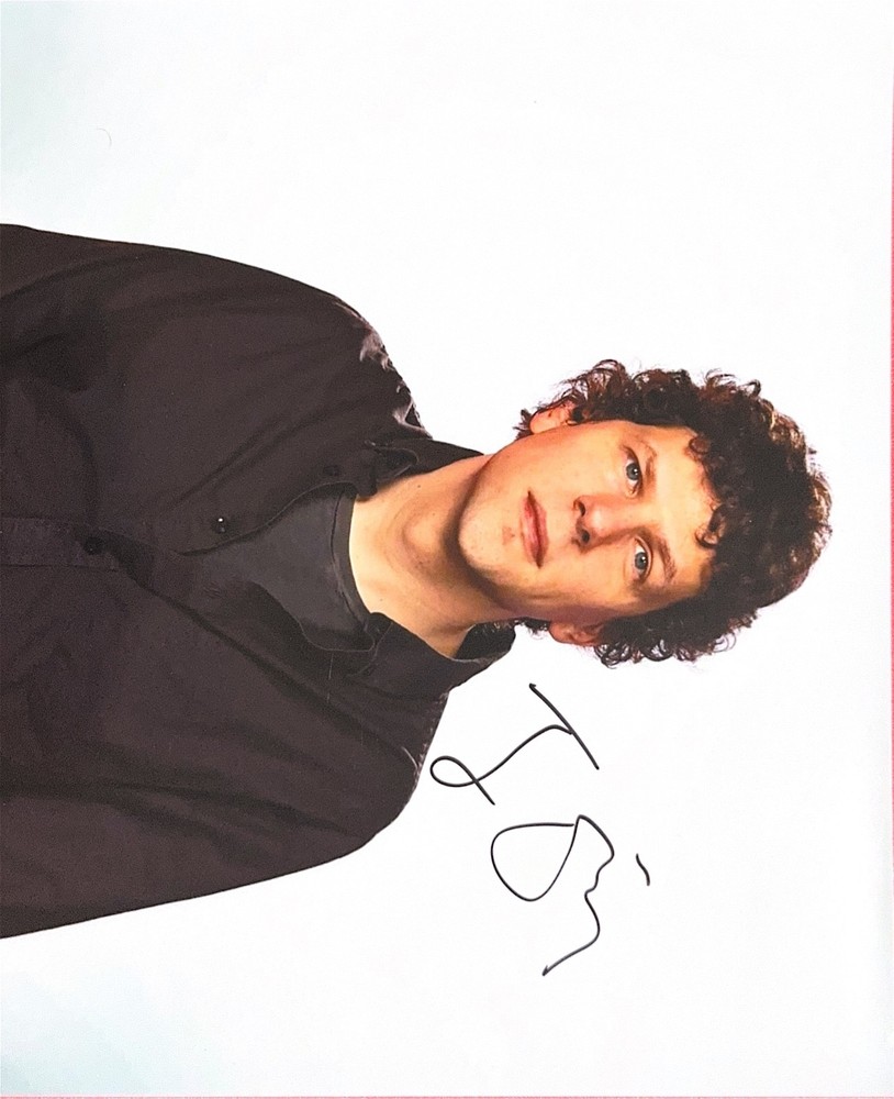 Jesse Eisenberg signed 8 x 10 Portrait 📦 ✅