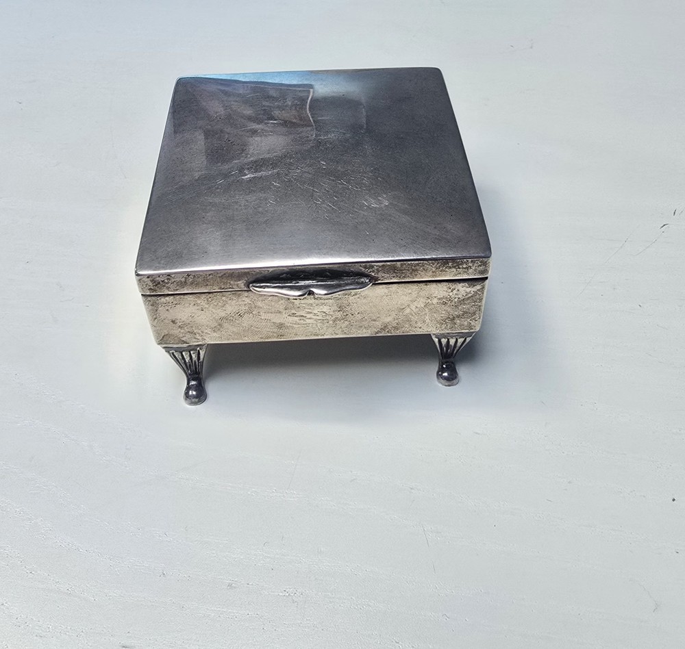 Exquisite antique silver box from 1906, a treasure from Rome.