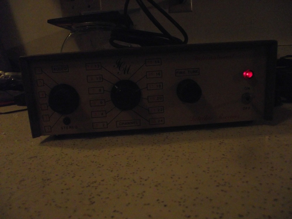 ICM INTERNATIONAL SATELLITE RECEIVER