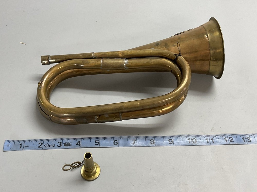 WW2 BRITISH BUGLE- Reproduction- y444