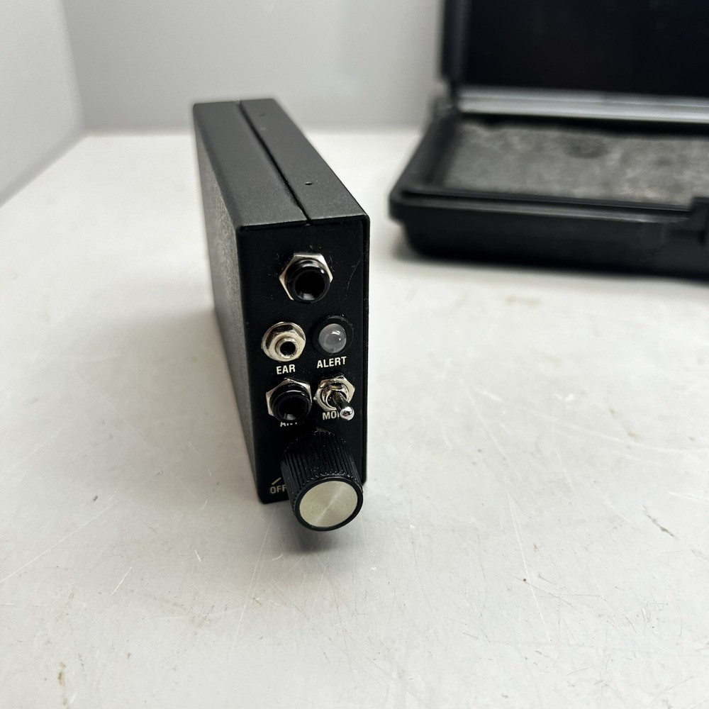 Wireless Bodypack Transmitter Pack Lavalier Microphone Mic Antenna Case Earpiece