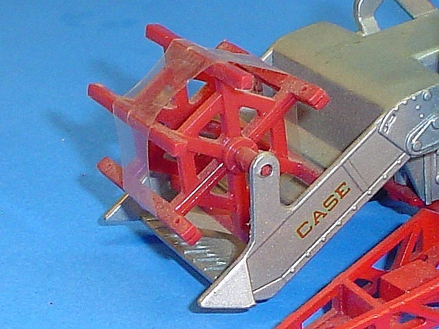 ERTL CASE COMBINE 2421U