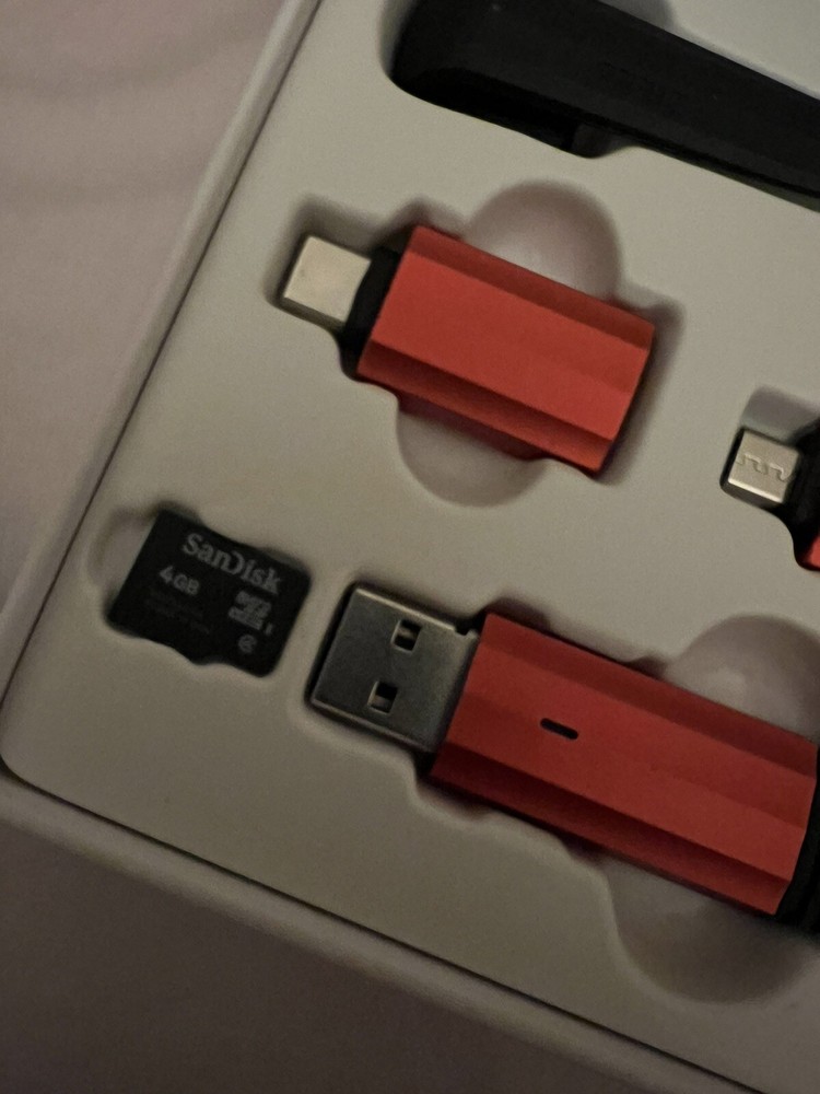 Zikko SpaceStation 7S Smart Memory Card Reader For iPad iPhone iPad