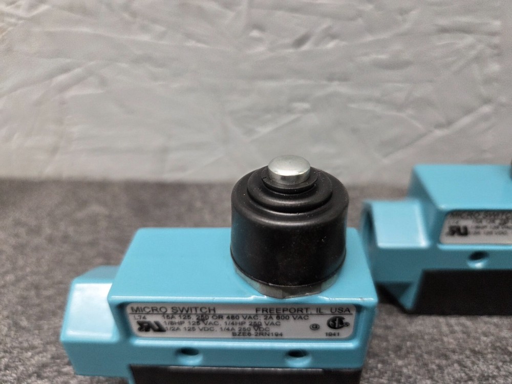 Lot of 2 - Micro Switch BZE6-2RN194 Limit Switch