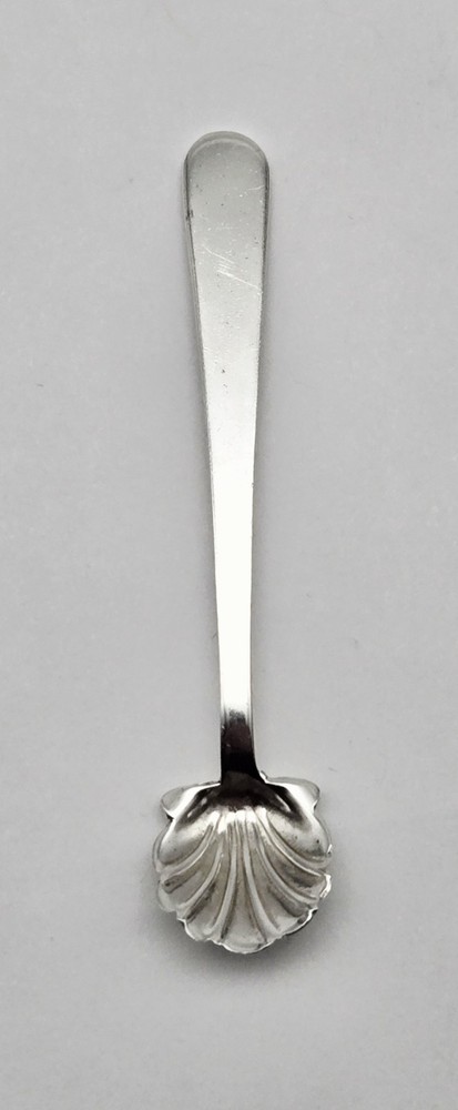 Vintage Sterling Silver Scallop Shell Salt Spoon Condiment - 2.8g