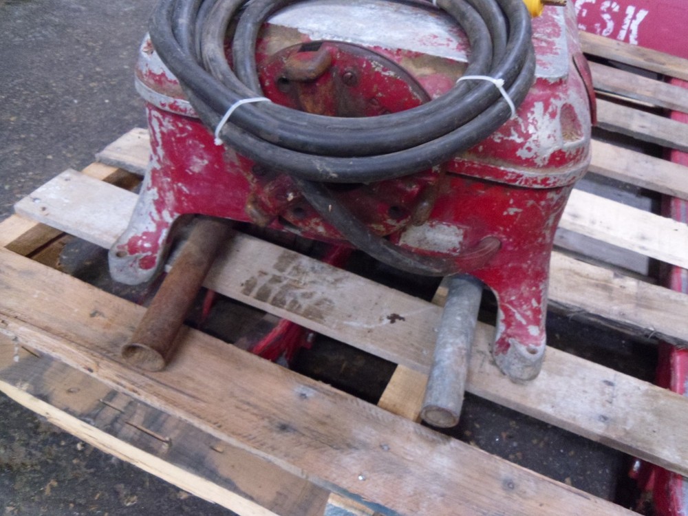 Ridgid 400 electric pipe threader machine - works - READ AD