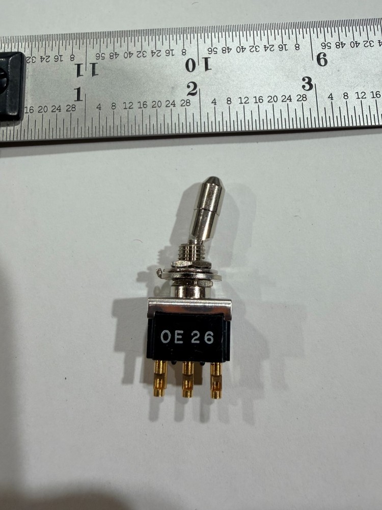 ALCO TE Connectivity FTD59G04 Switch Toggle ON ON SPDT Locking Lever Panel Mount