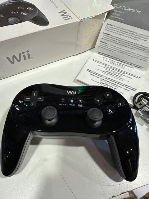 Wii Classic Controller Pro - Black New Open Box Never Used