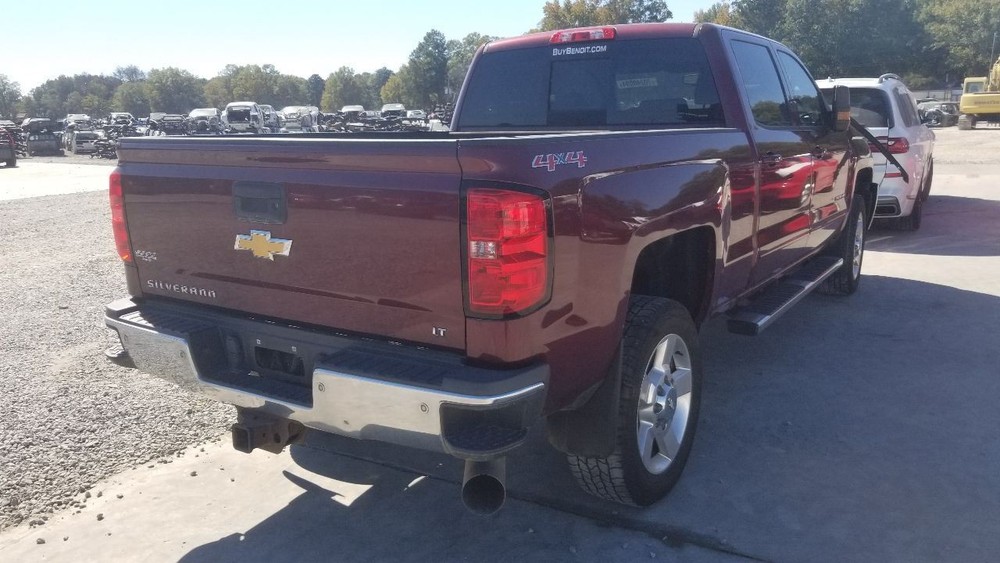 16 CHEVY SILVERADO 2500 HIGH MOUNTED STOP LIGHT