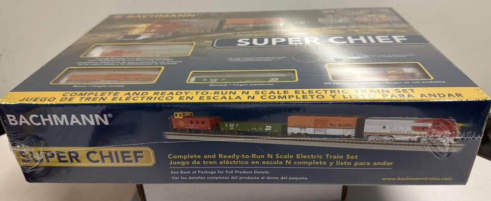 Bachmann N Scale Super Chief Train Set #24021