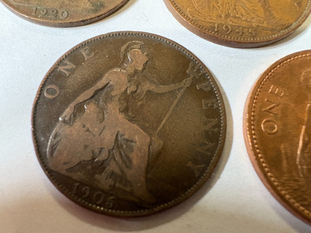 Great Britain - Six Coins.