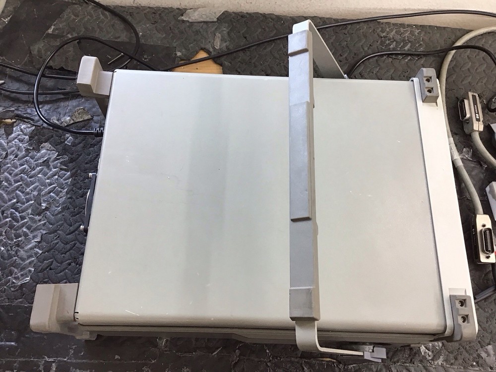 HP Agilent 8564E Spectrum Analyzer 9kHz-40GHz