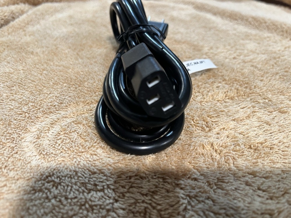 COMPUTER/ELECTRONICS Ching Cheng EL-701 E88446 10A 125V 6' Round Power Cord OEM