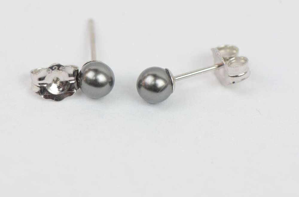 925 Solid Sterling Silver Beautiful Classic Pearls Stud Earrings