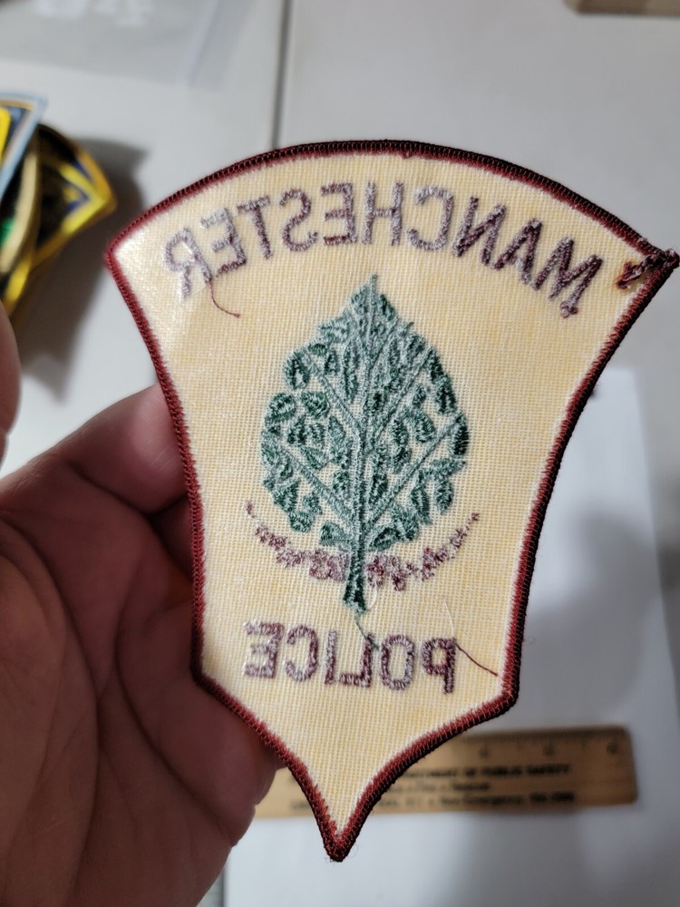 LE7 b1 Police patch Connecticut Manchester