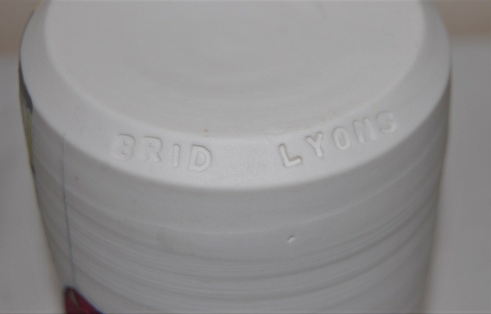 Unique Brid Lyons ~ Ireland ~ Handcrafted Studio Pottery Vase / Cup