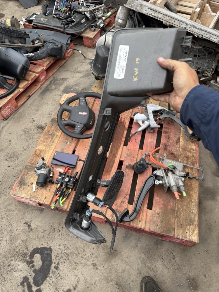 KENWORTH DASH PANEL S18 1037 22721