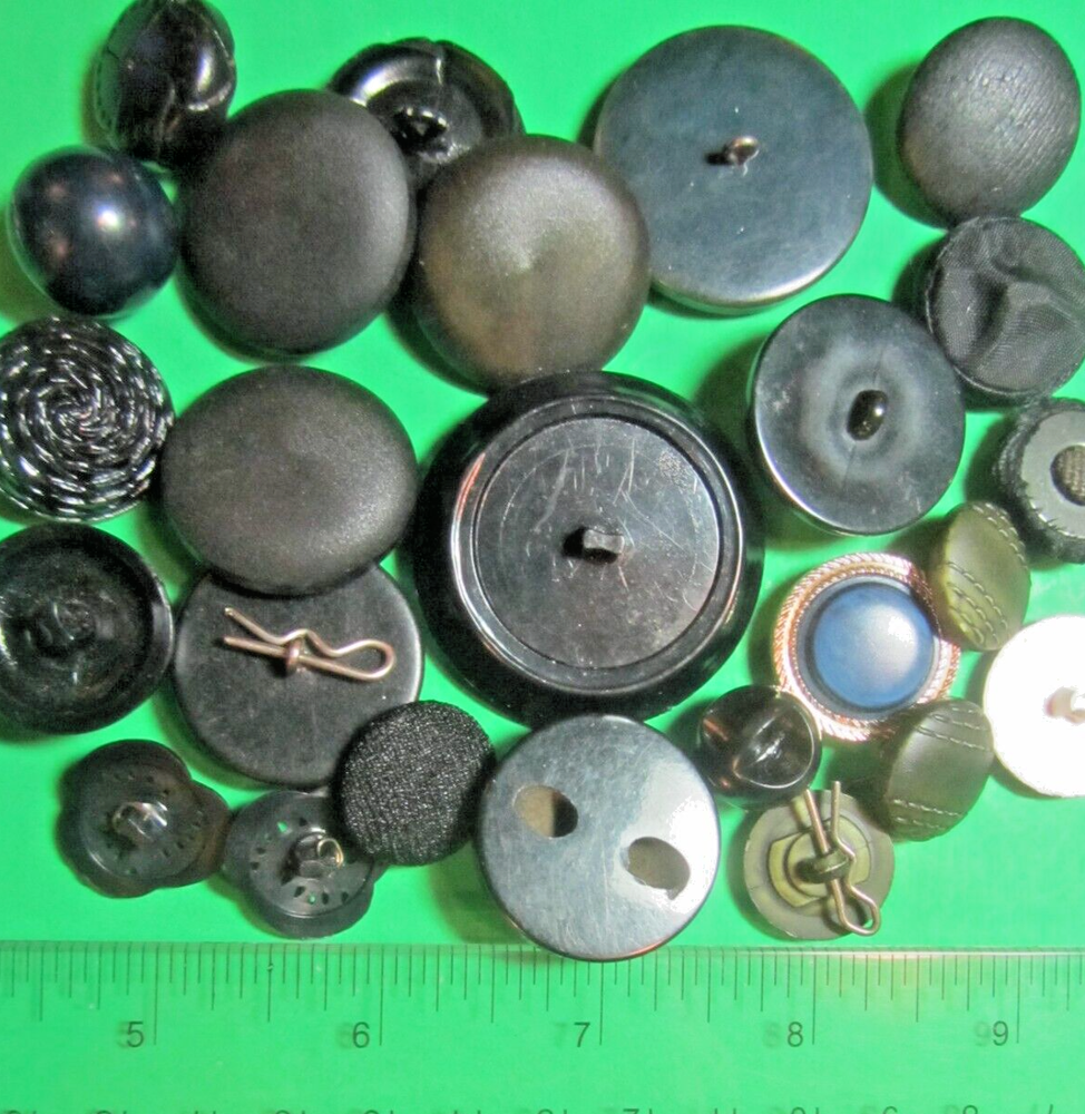 (25) VINTAGE-MODERN LARGE BLACK PLASTIC SHANK COAT BUTTONS-T641