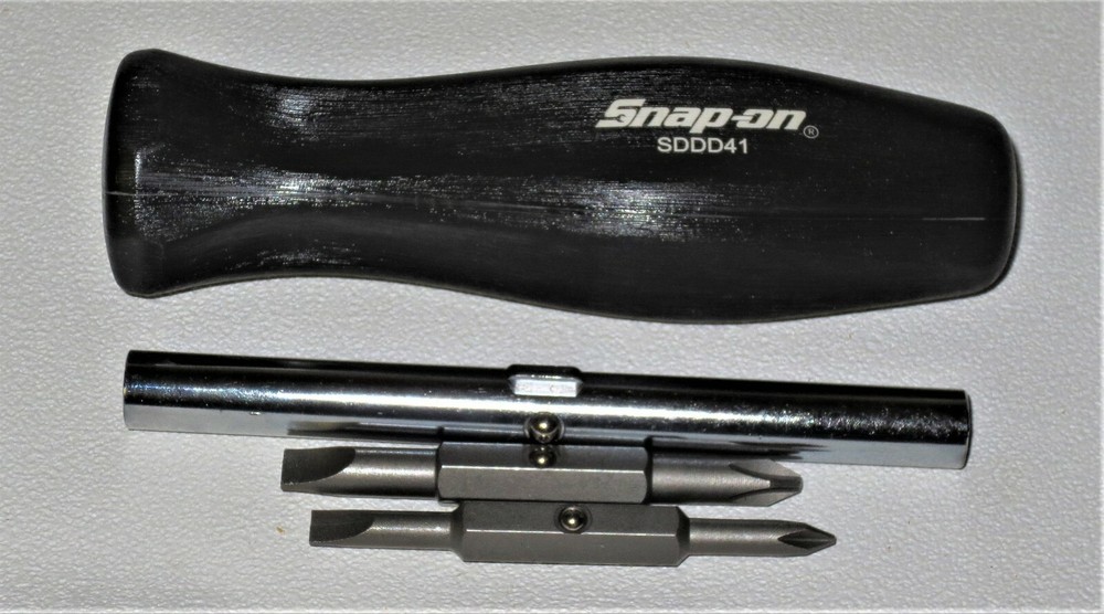 *NEW* Snap-on Reversible Screwdriver SDDD41 *4 BITS* BLACK, CLASSIC HARD HANDLE