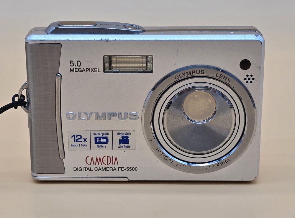 Olympus Digital Camera FE-5500 5.0MP Silver Tested ref A1