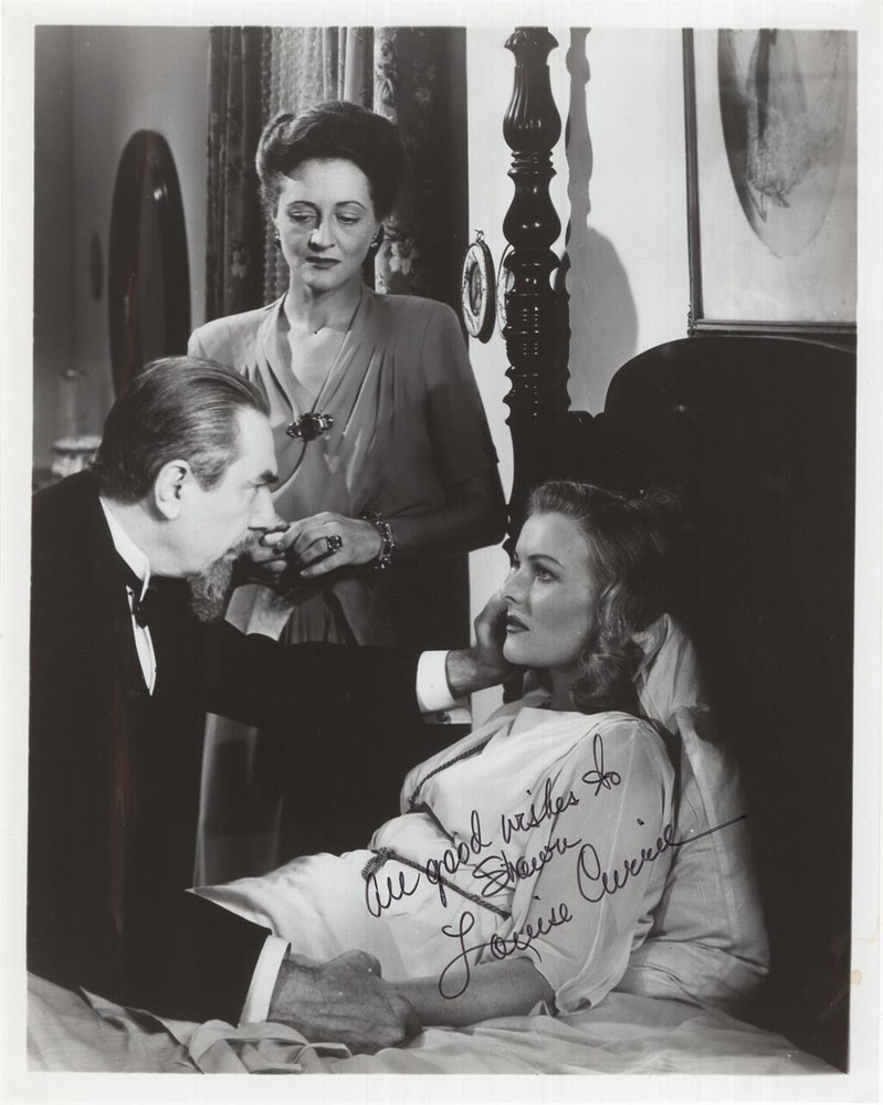 Louise Currie- Signed Photograph