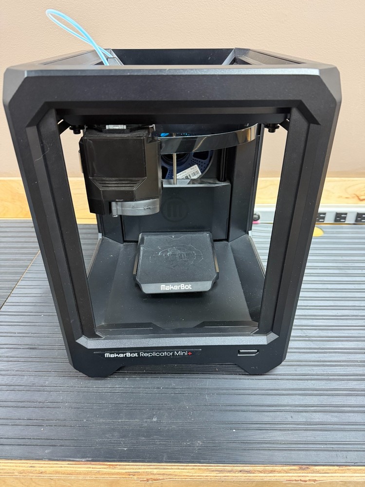 MAKERBOT Replicator Mini 3d Printer Model PAAW45, ENTRY LEVEL, NO FILAMENT INC