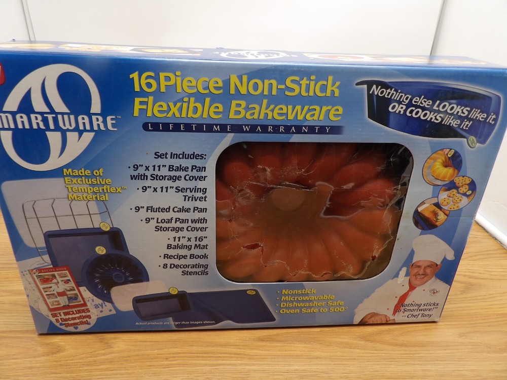 Smartware 16-Piece Basic Silicone Bakeware Set AS Seen TV- NEW IN BOX!!!!