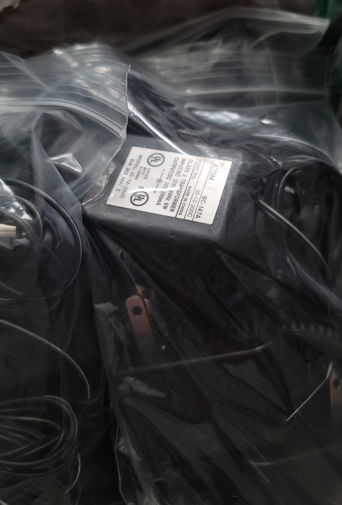 (11) ICOM BC-147A AC ADAPTER *TESTED*