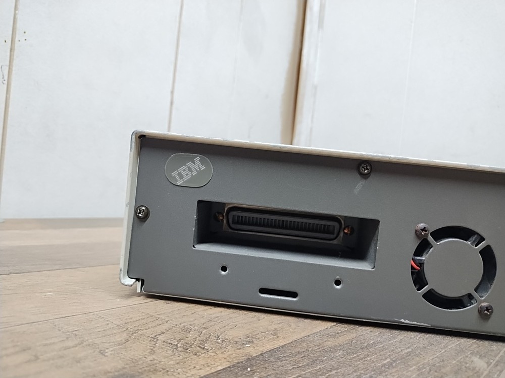 IBM Type 7208-012 External SCSI Tape Drive