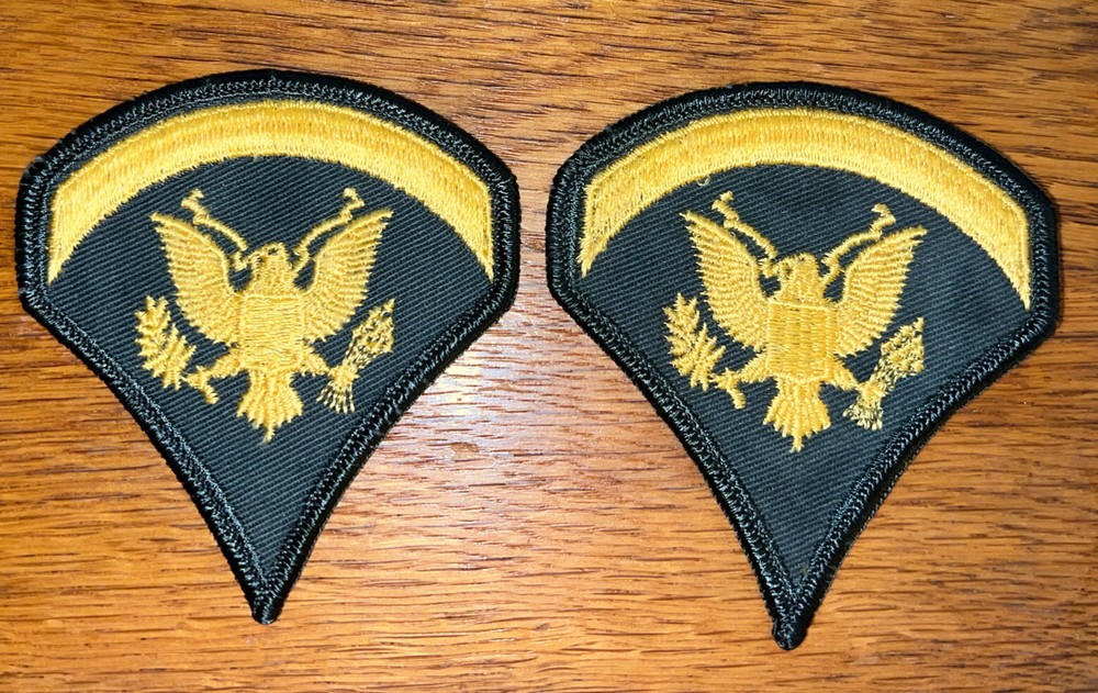 Vietnam War US Army Patch Technical Sergeant Rank Embroidered Patch OF PAIR