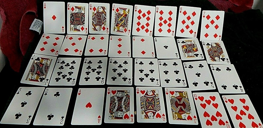 Single Swap x4 Playing Cards Delta Red Back