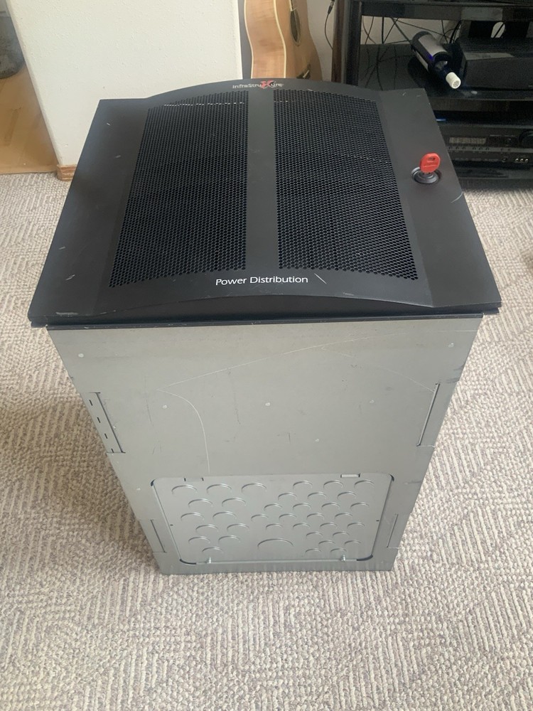 APC InfraStruXure Rack Mount Power Distrubution Panel Box 0M-2797