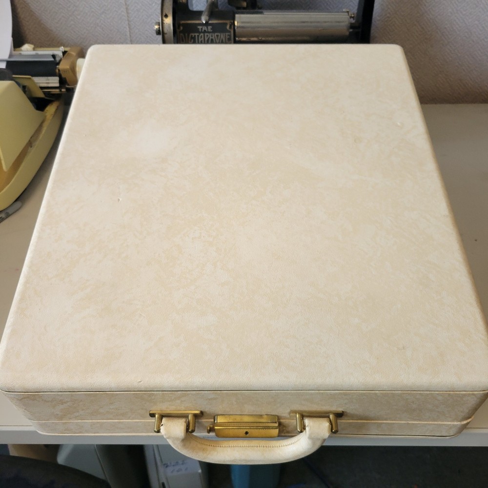 Olivetti Studio 44 SCRIPT Manual Portable Typewriter w/ Original Case - NICE !