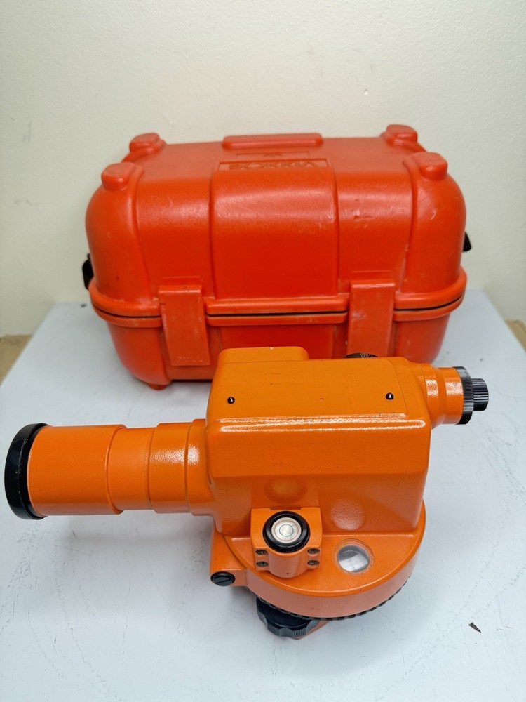 Topcon Automatic Level Model AT-D4 In Hard Case.