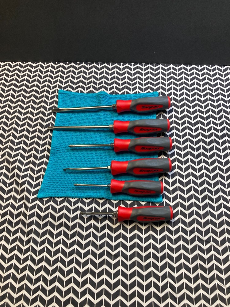 Snap-on™ Instinct Red hard Handled 6-piece Screwdriver