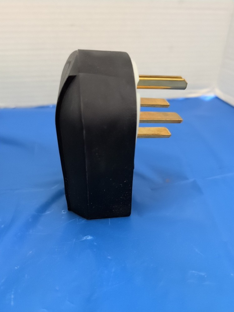 Bryant Catalog No 8432-ANPB Industrial Angled Plug