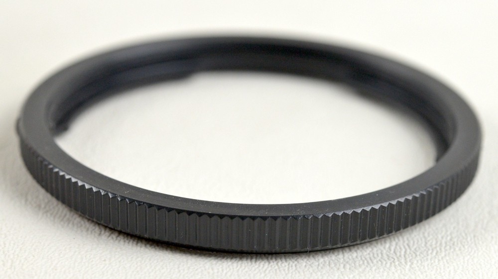 Bay 60 adapter for threaded filters