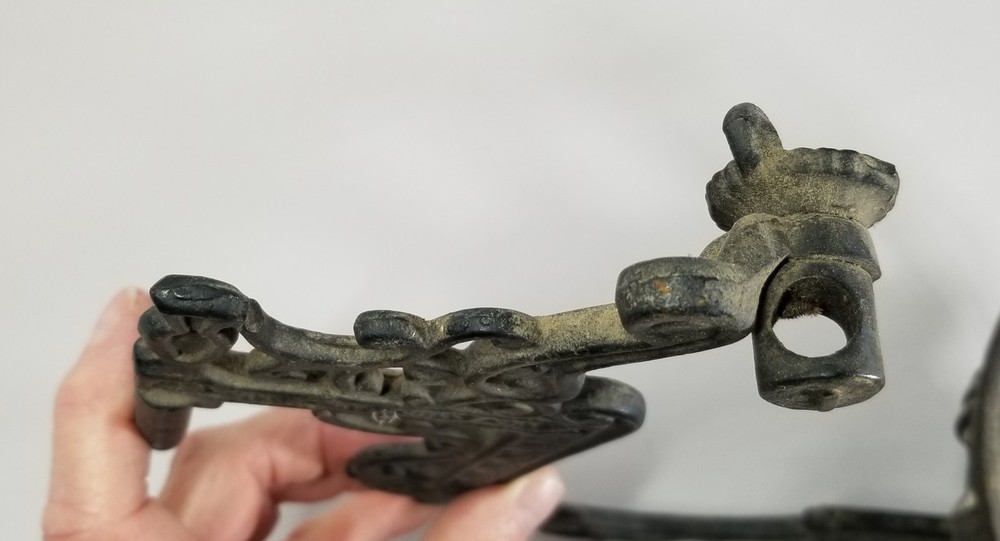 Antique Cast Iron Lamp Holder Sconce Great Pre-owned Condition
