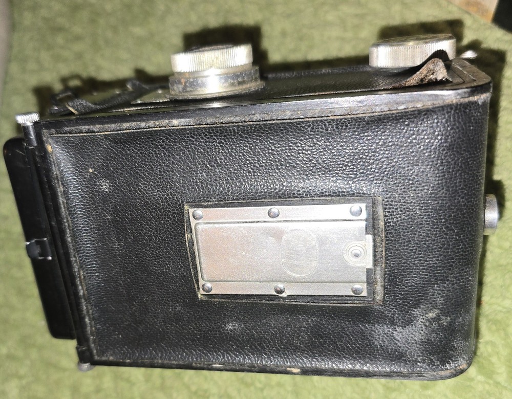 Uniflex 1 Universal Camera with Original Box